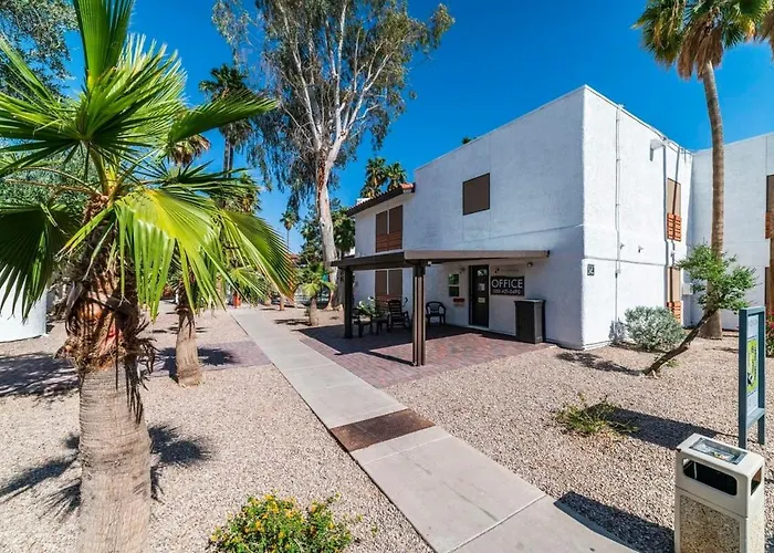 Holiday home 78- Modern Desert Paradise Heated Pool *