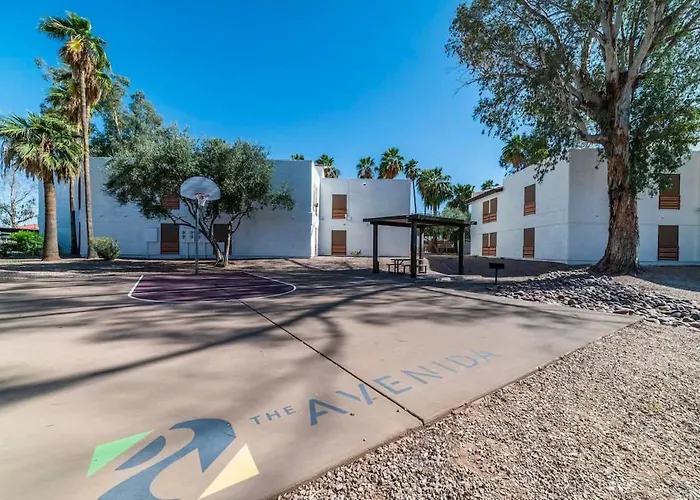 Holiday home 78- Modern Desert Paradise Heated Pool