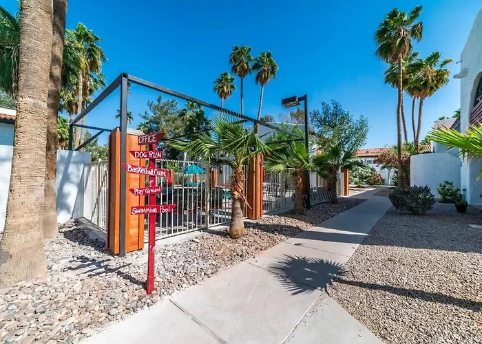 78- Modern Desert Paradise Heated Pool *